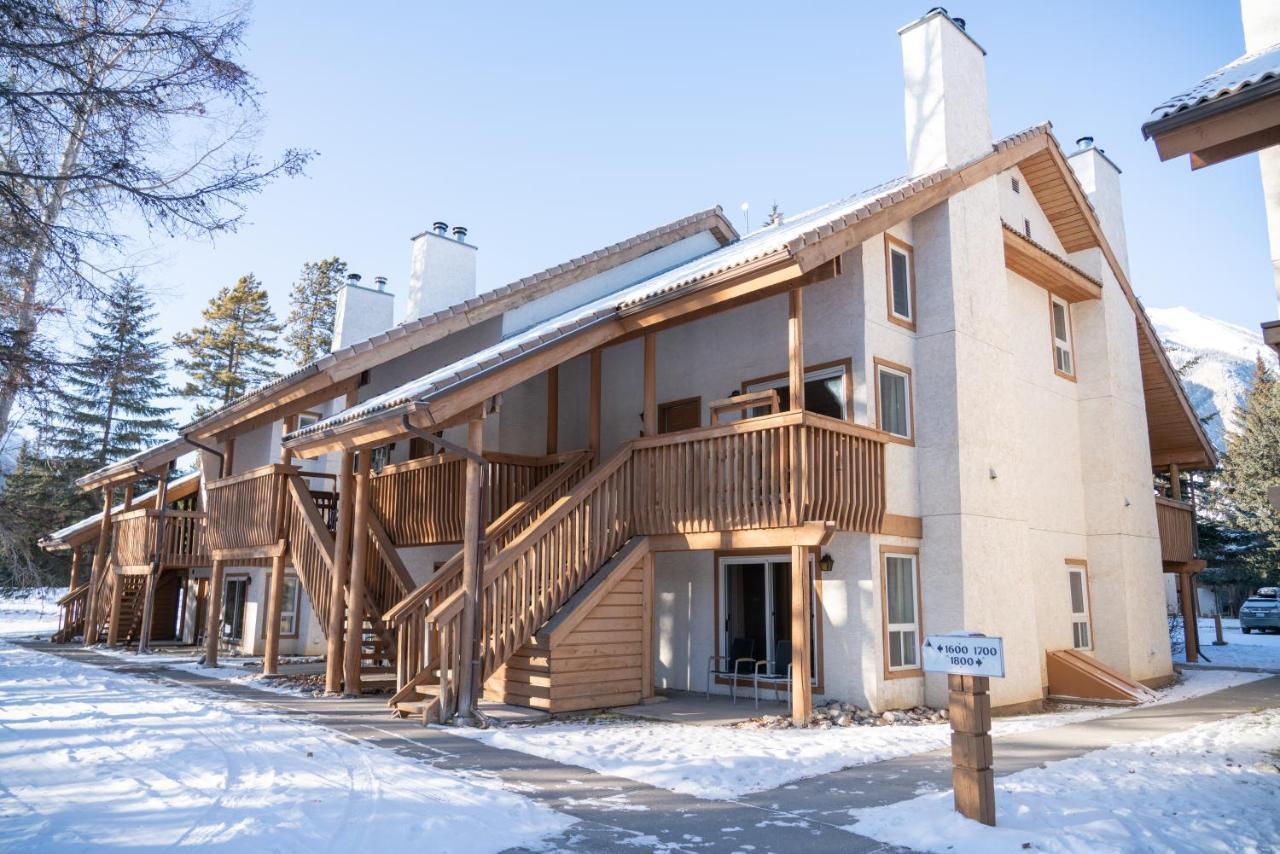 Rocky Mountain Hotel 3*