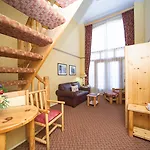 Brewster Mountain Lodge