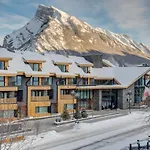 Peaks Hotel And Suites