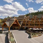 Hotel Canoe And Suites