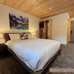 Elkhorn Lodge Vacation Rentals