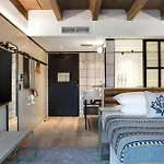 Moxy Banff