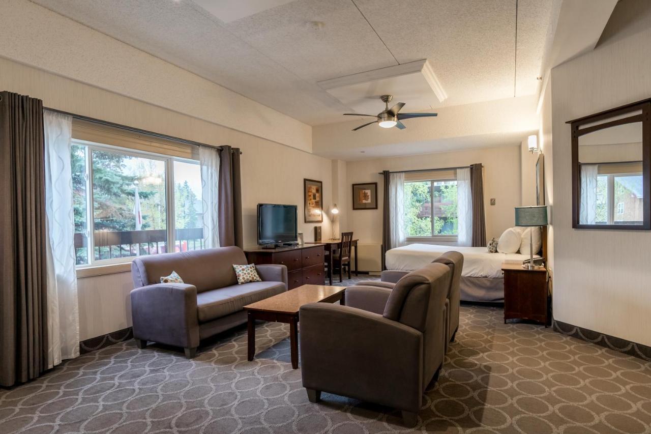 Hotel High Country