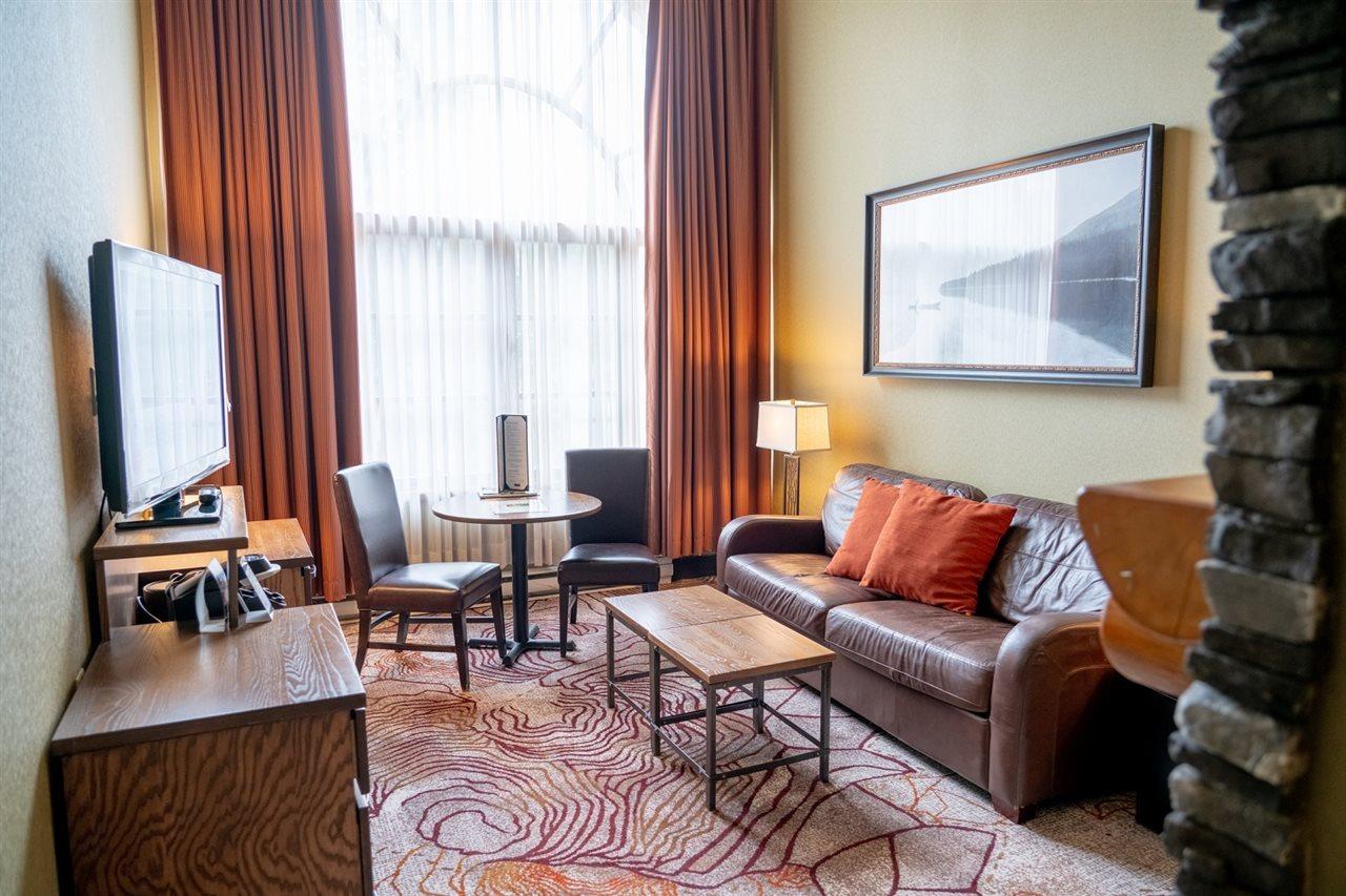 Hotel Caribou And