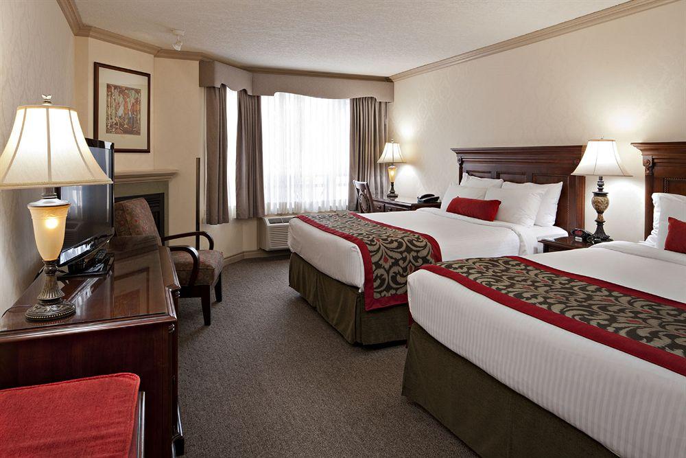 Royal Canadian Hotel 4*