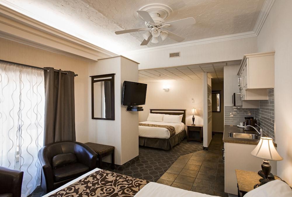 High Country Hotel 3*