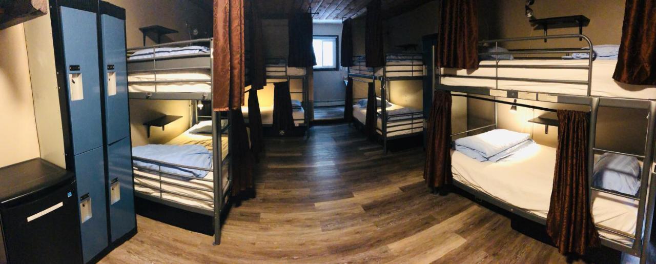 Hostel International *
