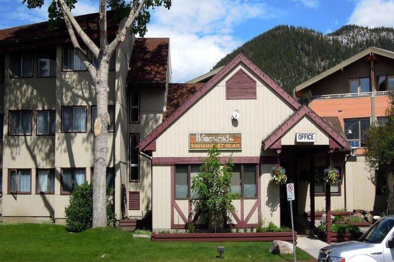 Homestead Inn 2*