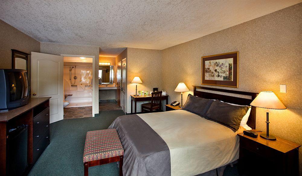 High Country Hotel 3*
