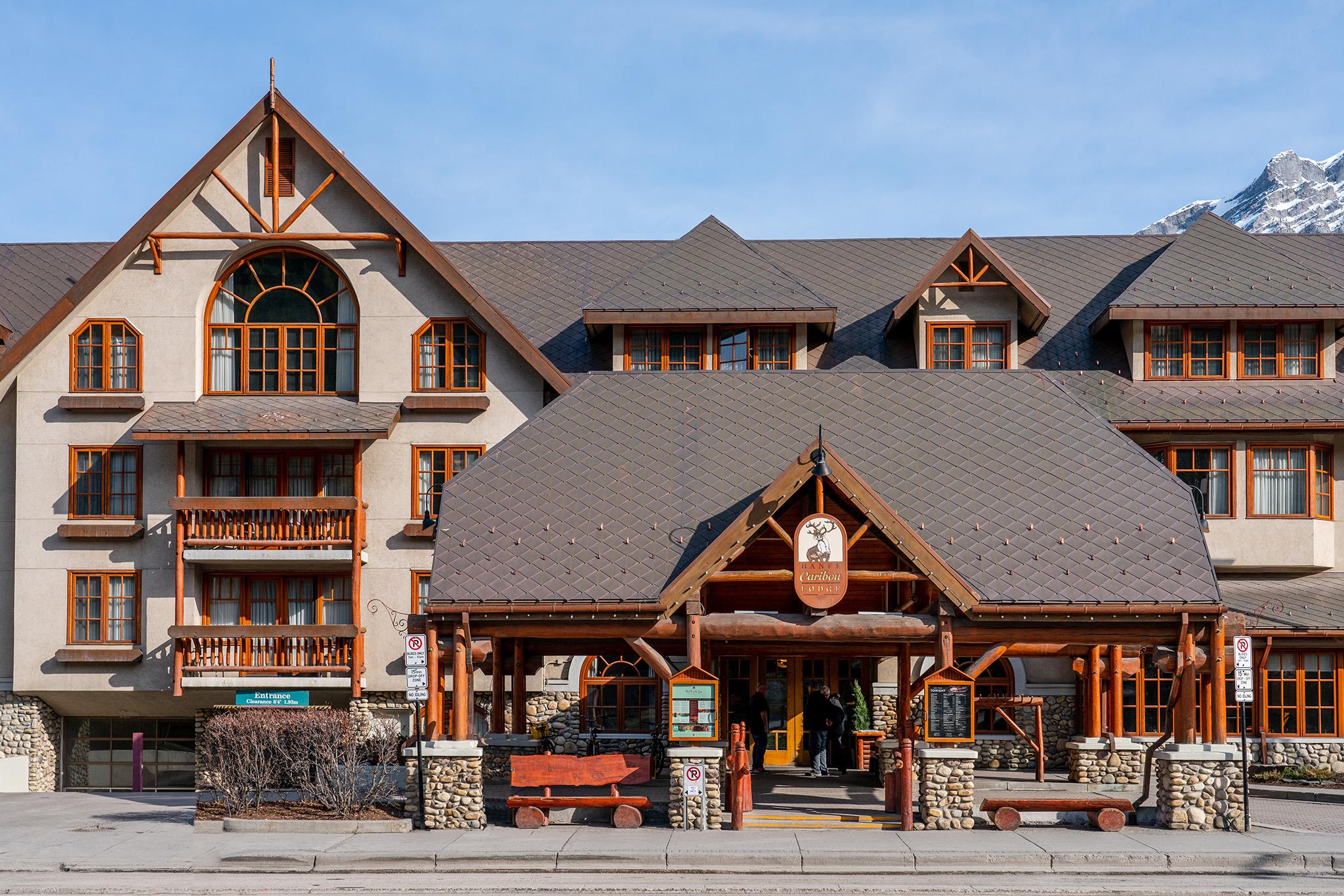 Caribou And Hotel 3*