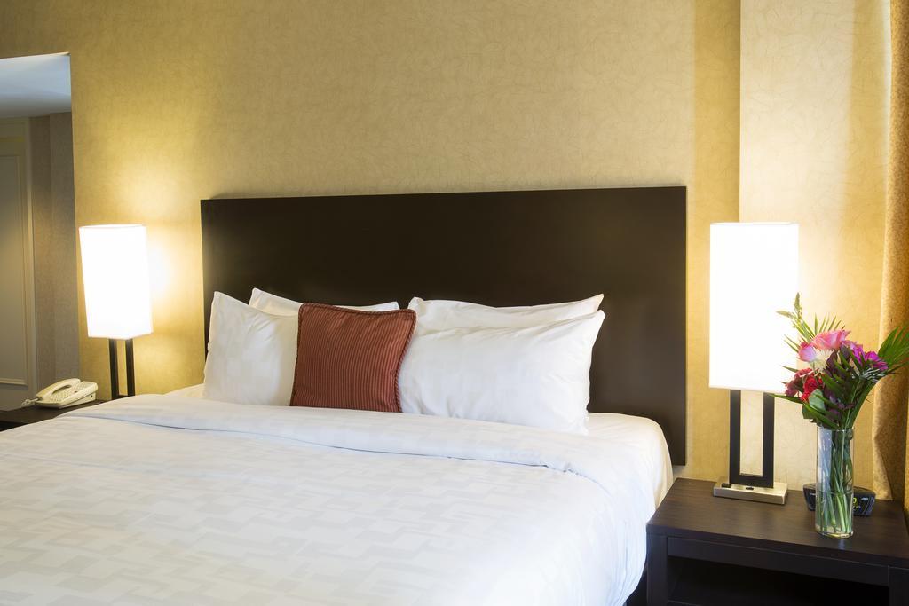 The Rimrock Hotel