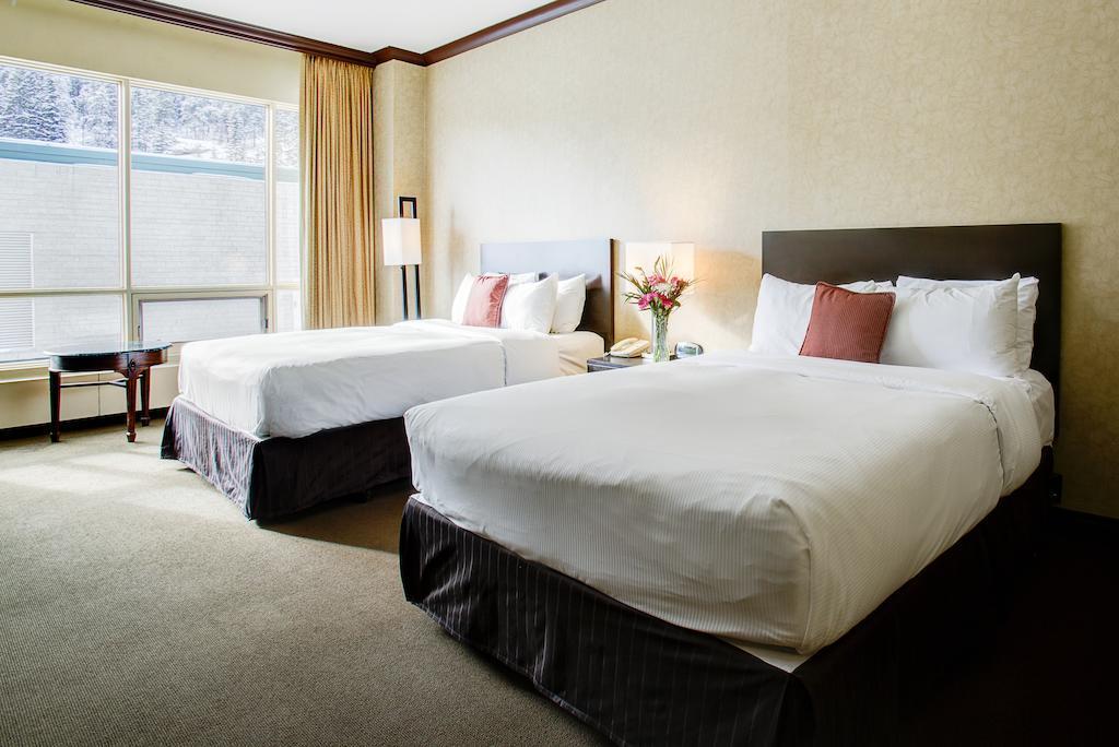 The Rimrock Hotel