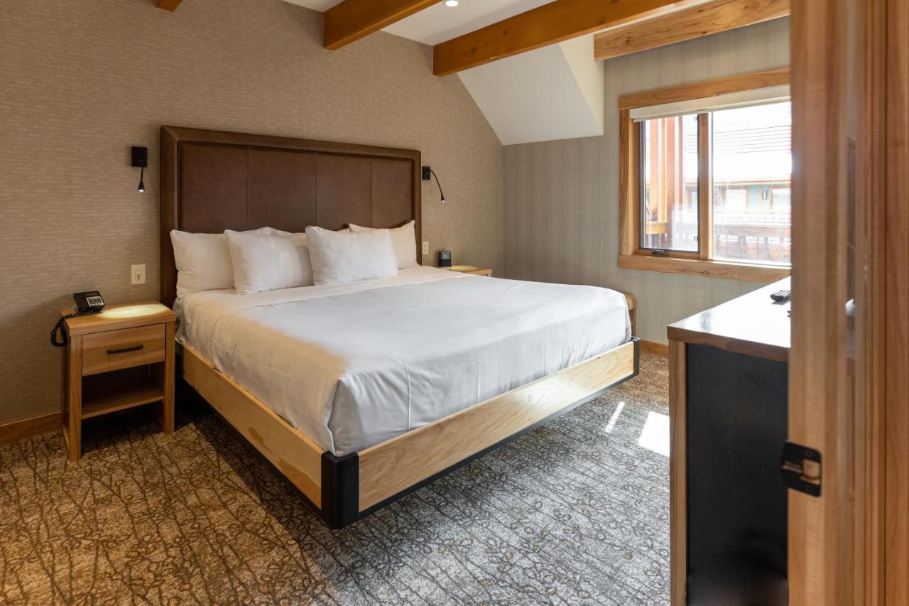Moose And Hotel