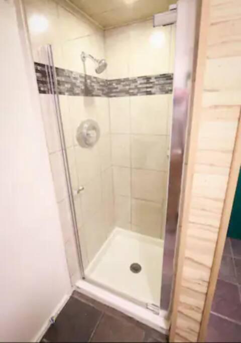 North House - Three Bedroom Basement Banff