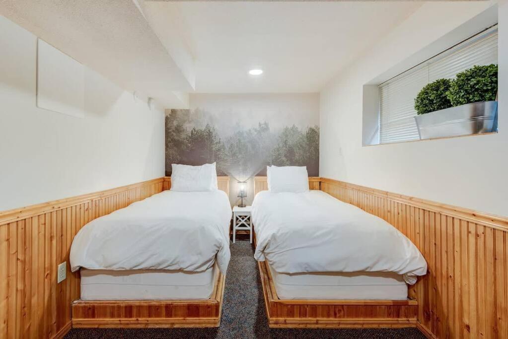 North House - Three Bedroom Basement Holiday home