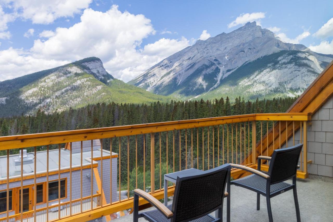 Canoe And Hotel Banff