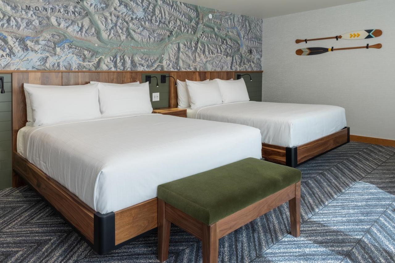 Hotel Canoe And Banff