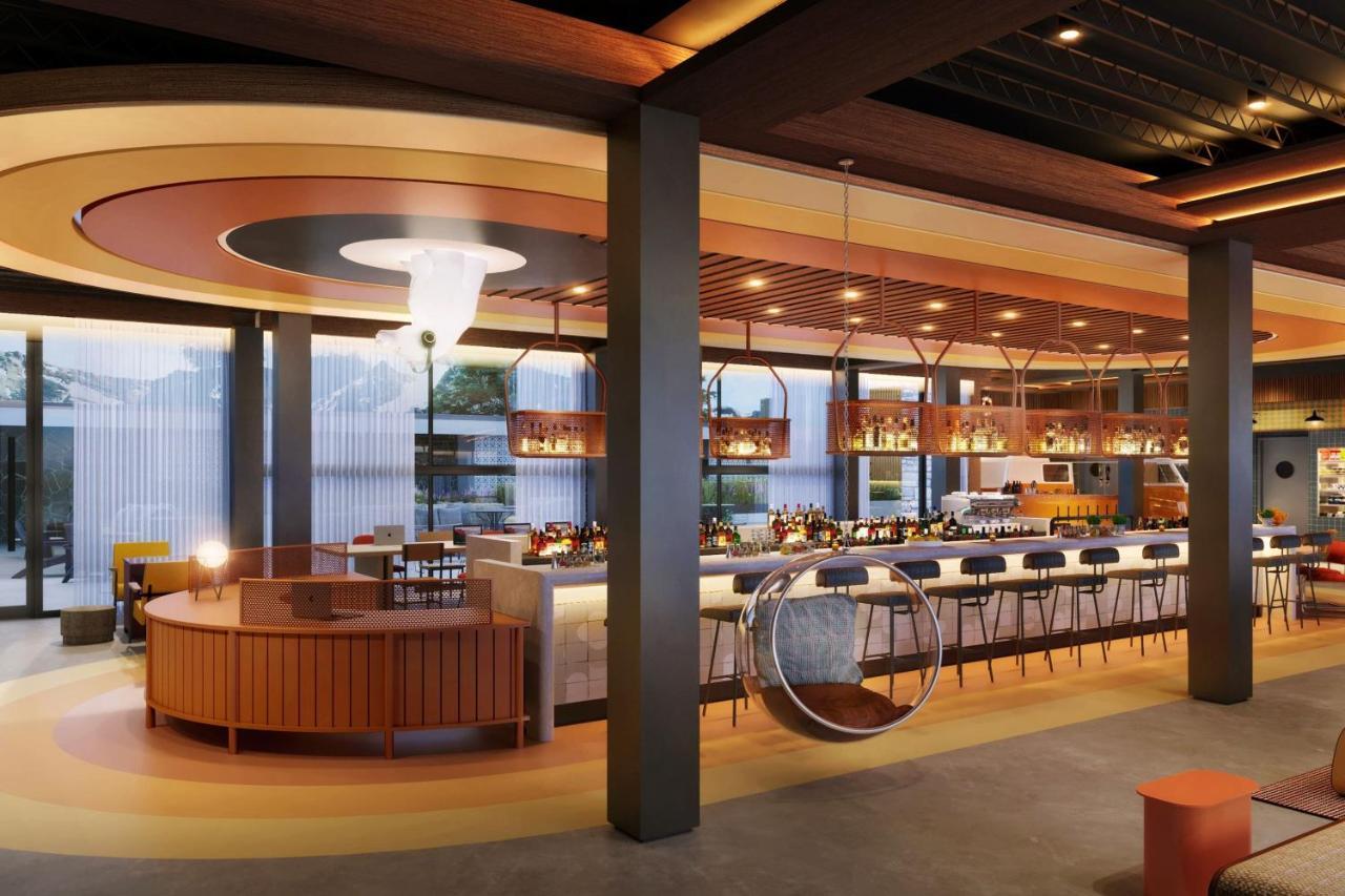 Moxy Hotel *