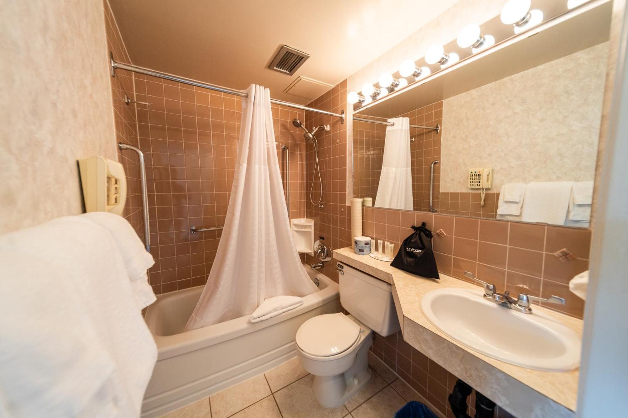 Bow View Hotel 3*