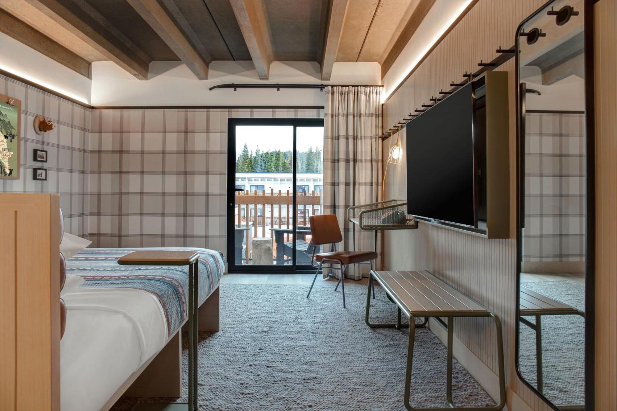 Moxy Banff