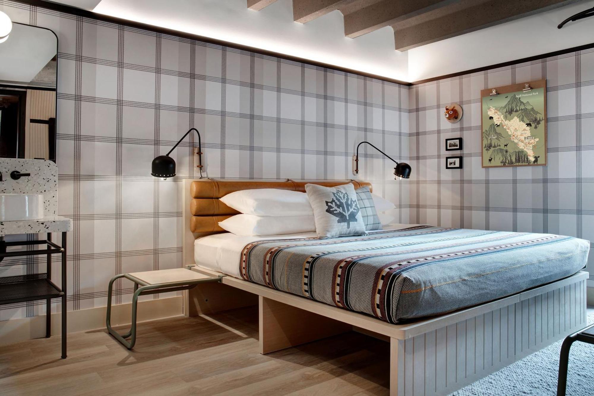 Moxy * Banff