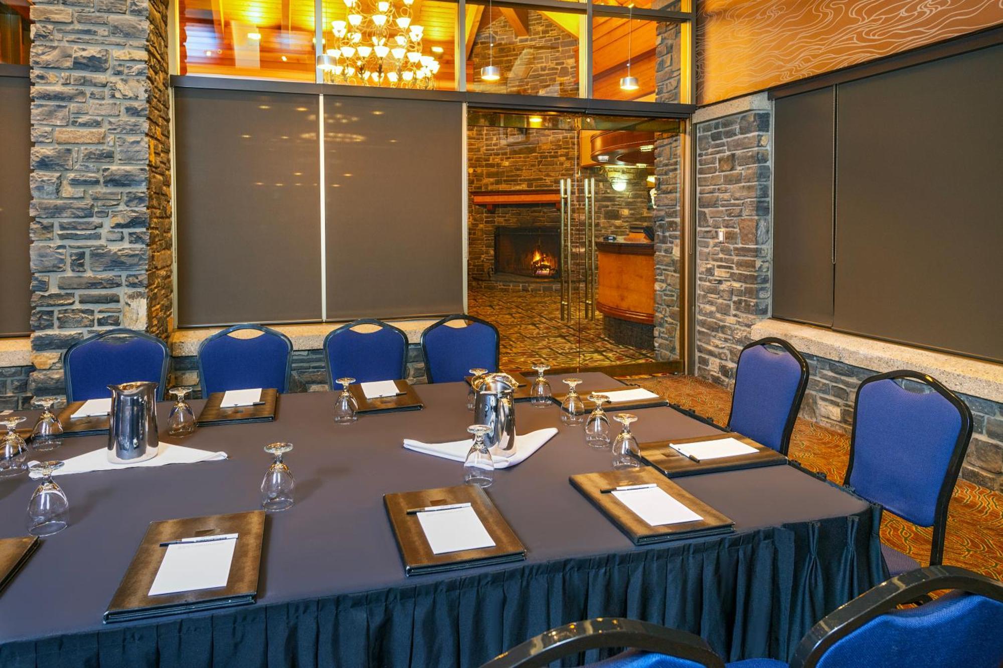 Royal Canadian Hotel 4*