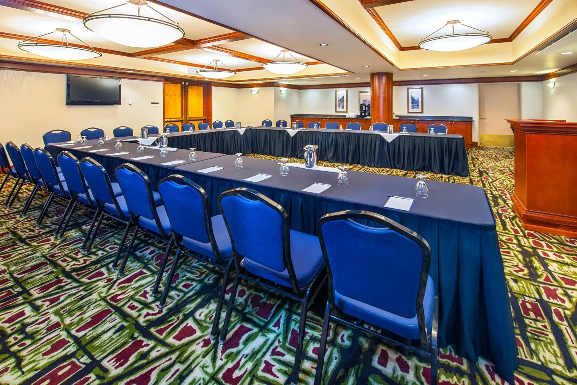 Hotel Royal Canadian 4*