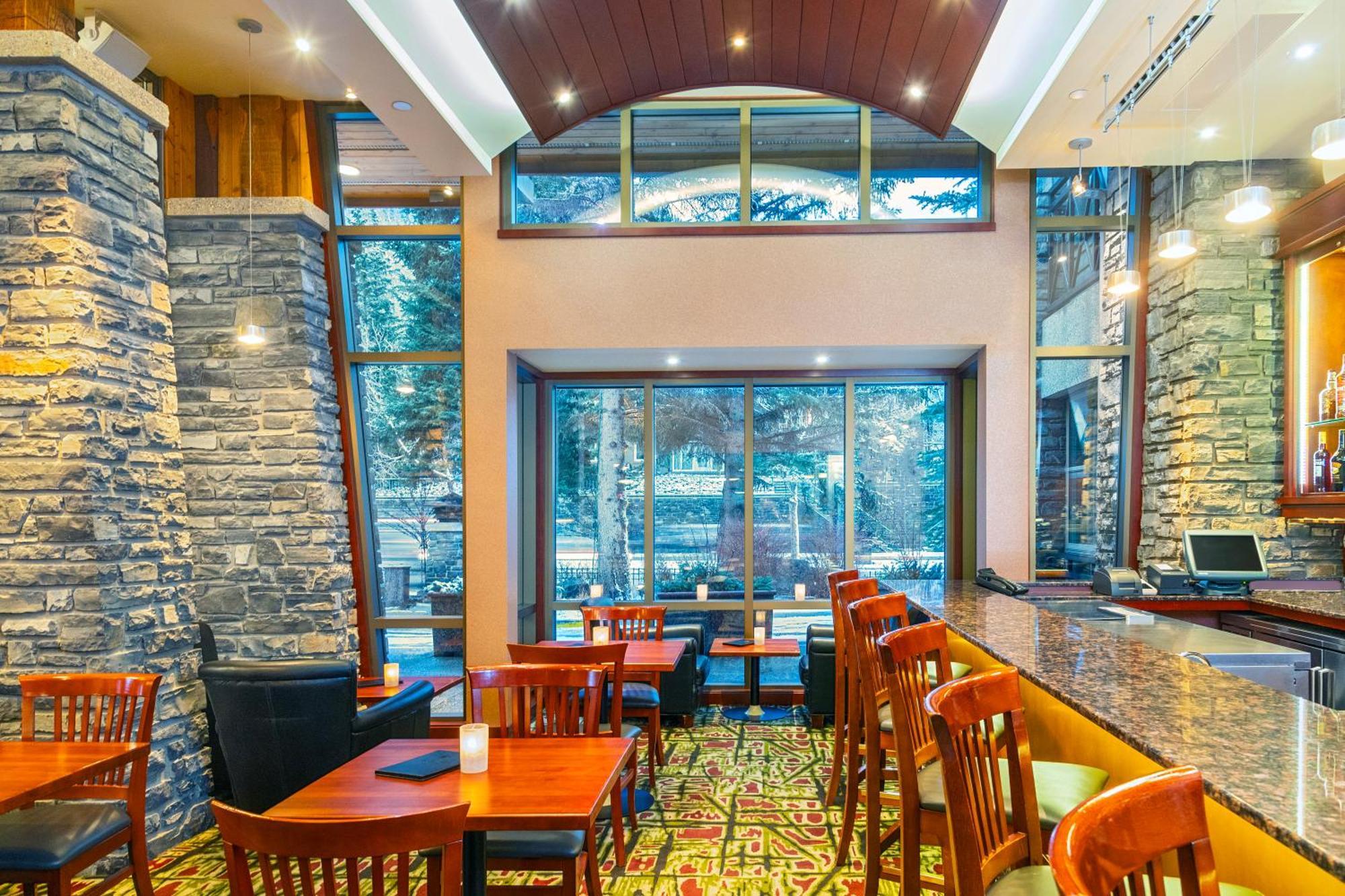 Royal Canadian Hotel 4*