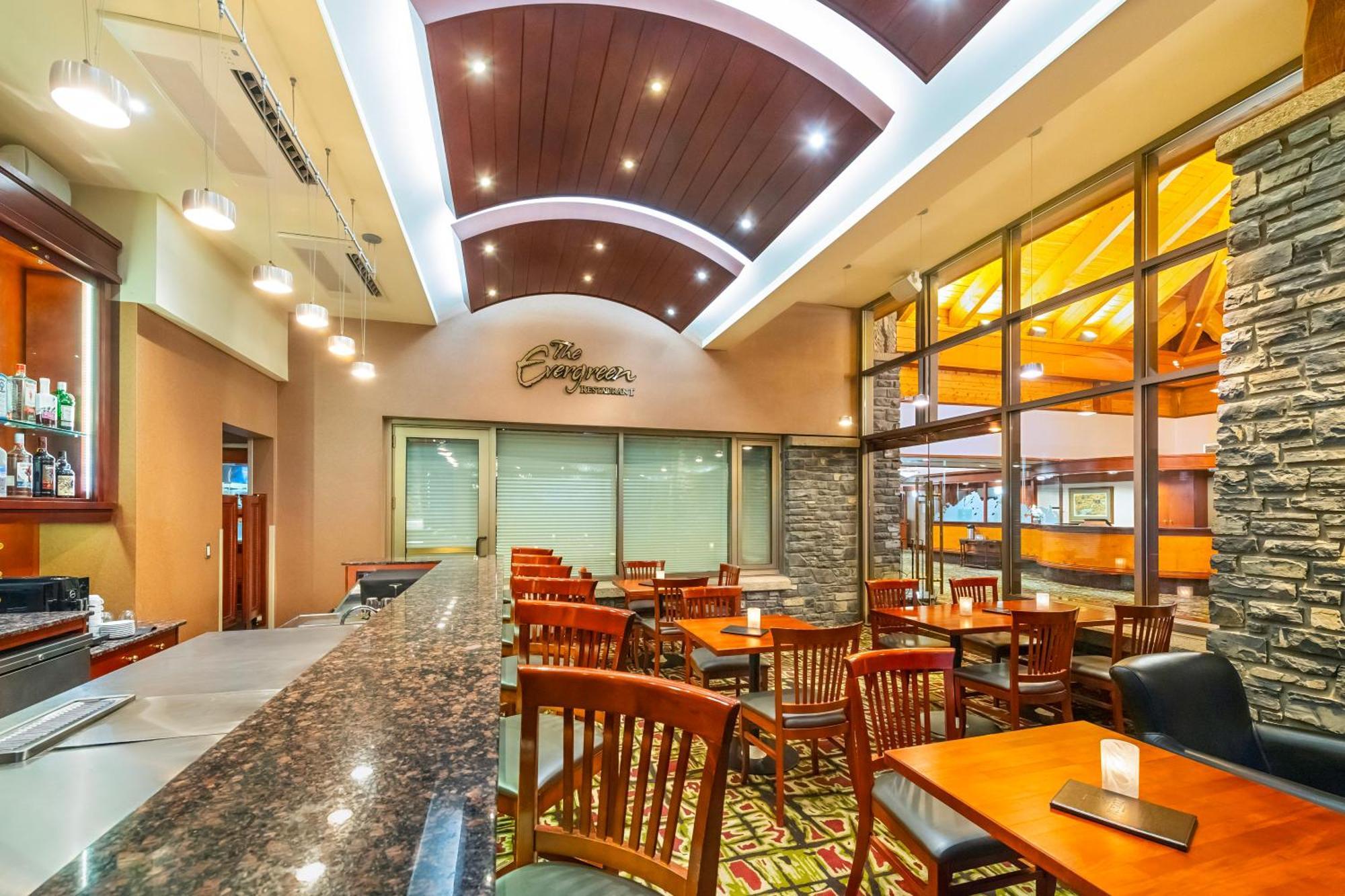 Hotel Royal Canadian 4*