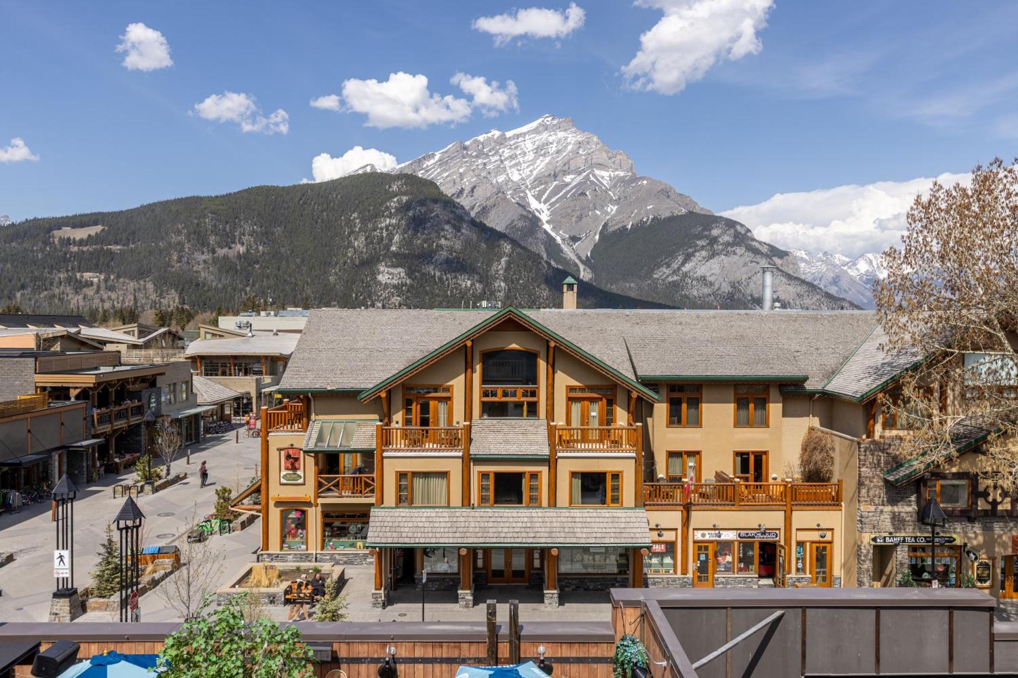 Brewster Mountain Hotel Banff
