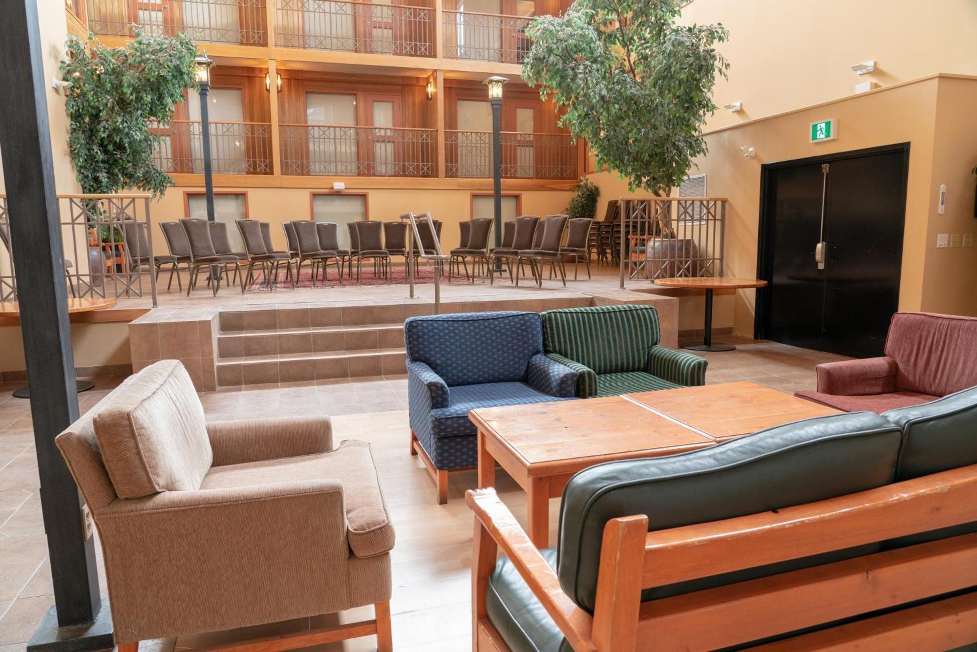 Ptarmigan Hotel