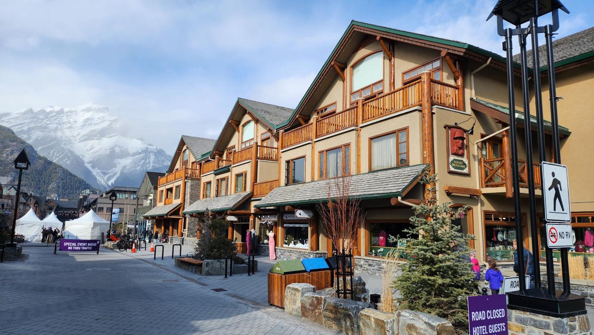 Brewster Mountain 3*