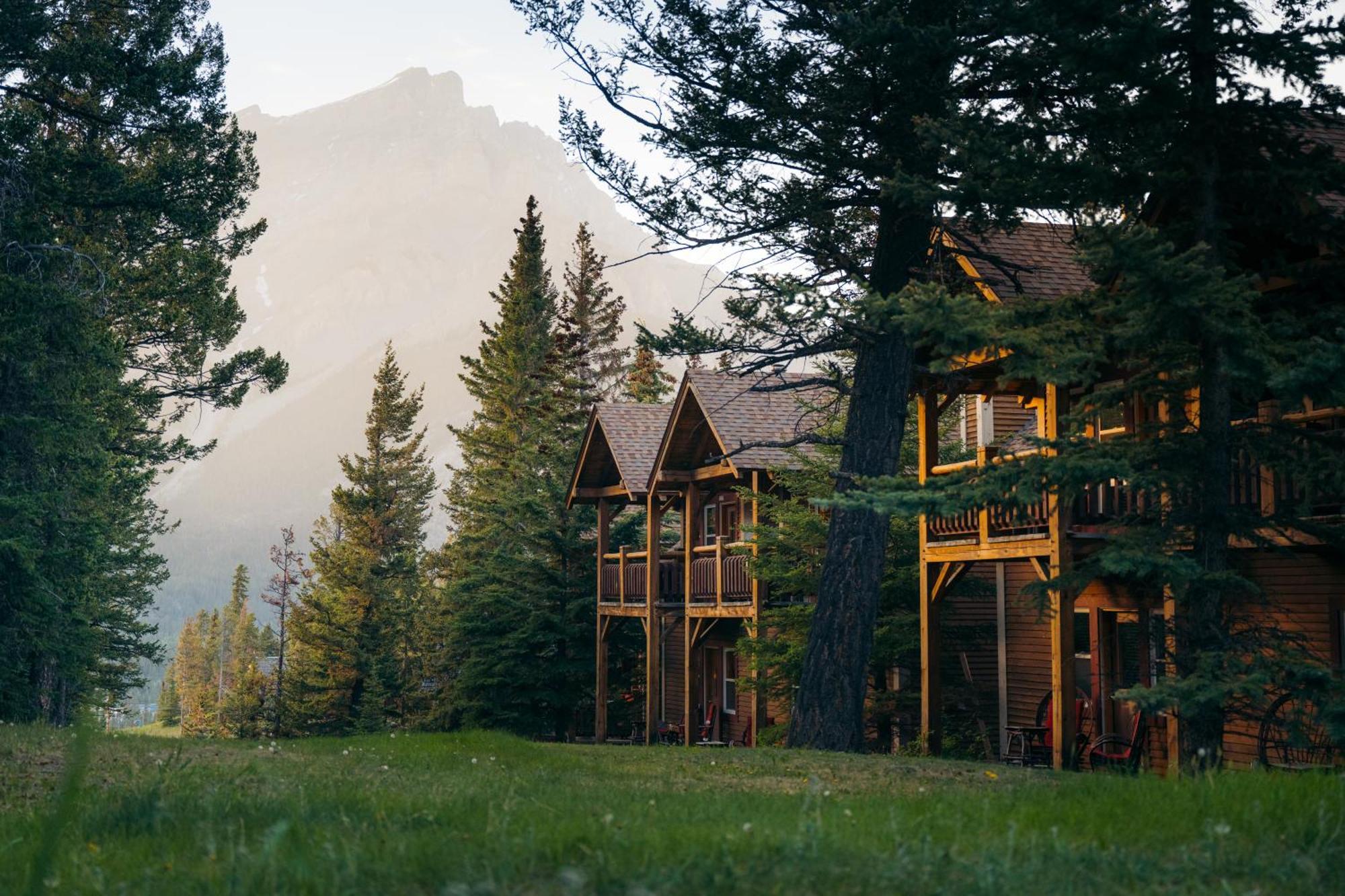 Buffalo Mountain Hotel Banff