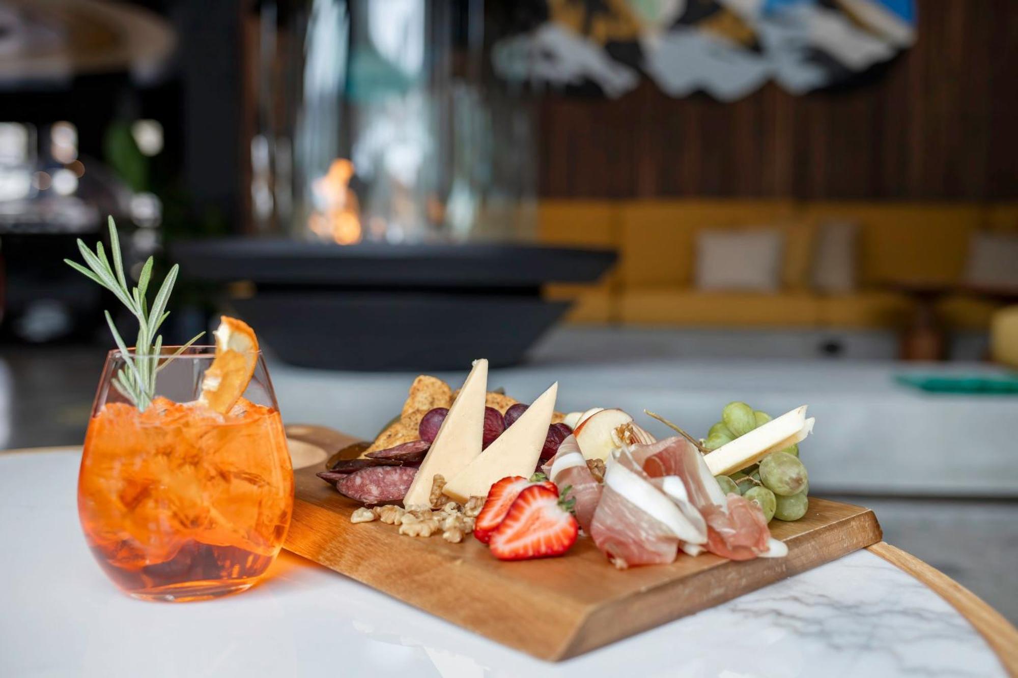 Hotel Moxy Banff