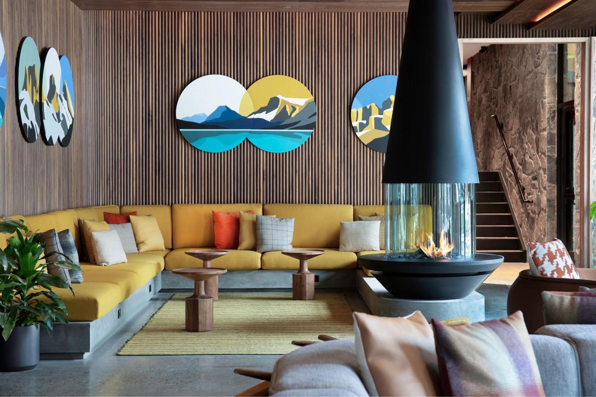 Hotel Moxy Banff