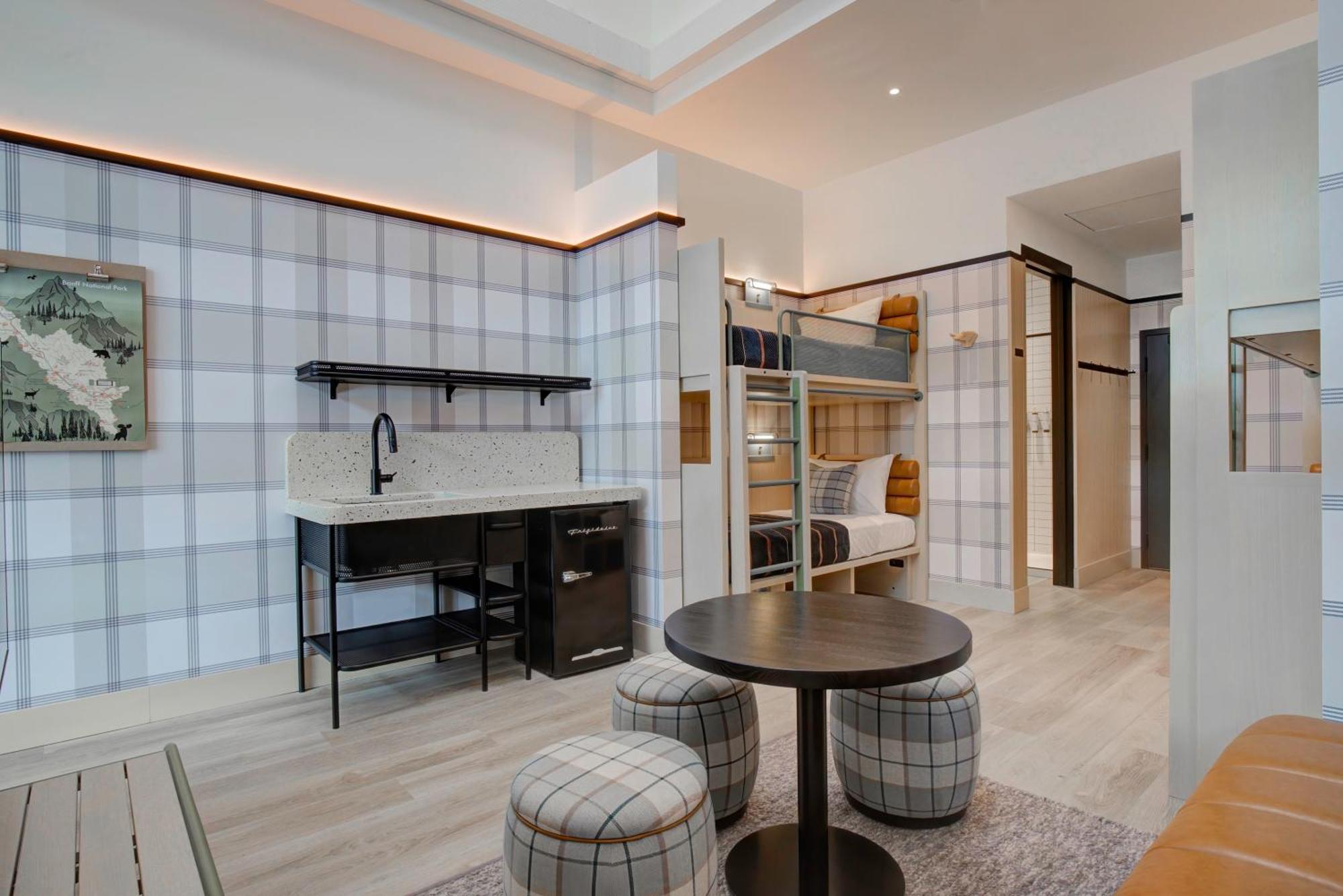 Hotel Moxy Banff