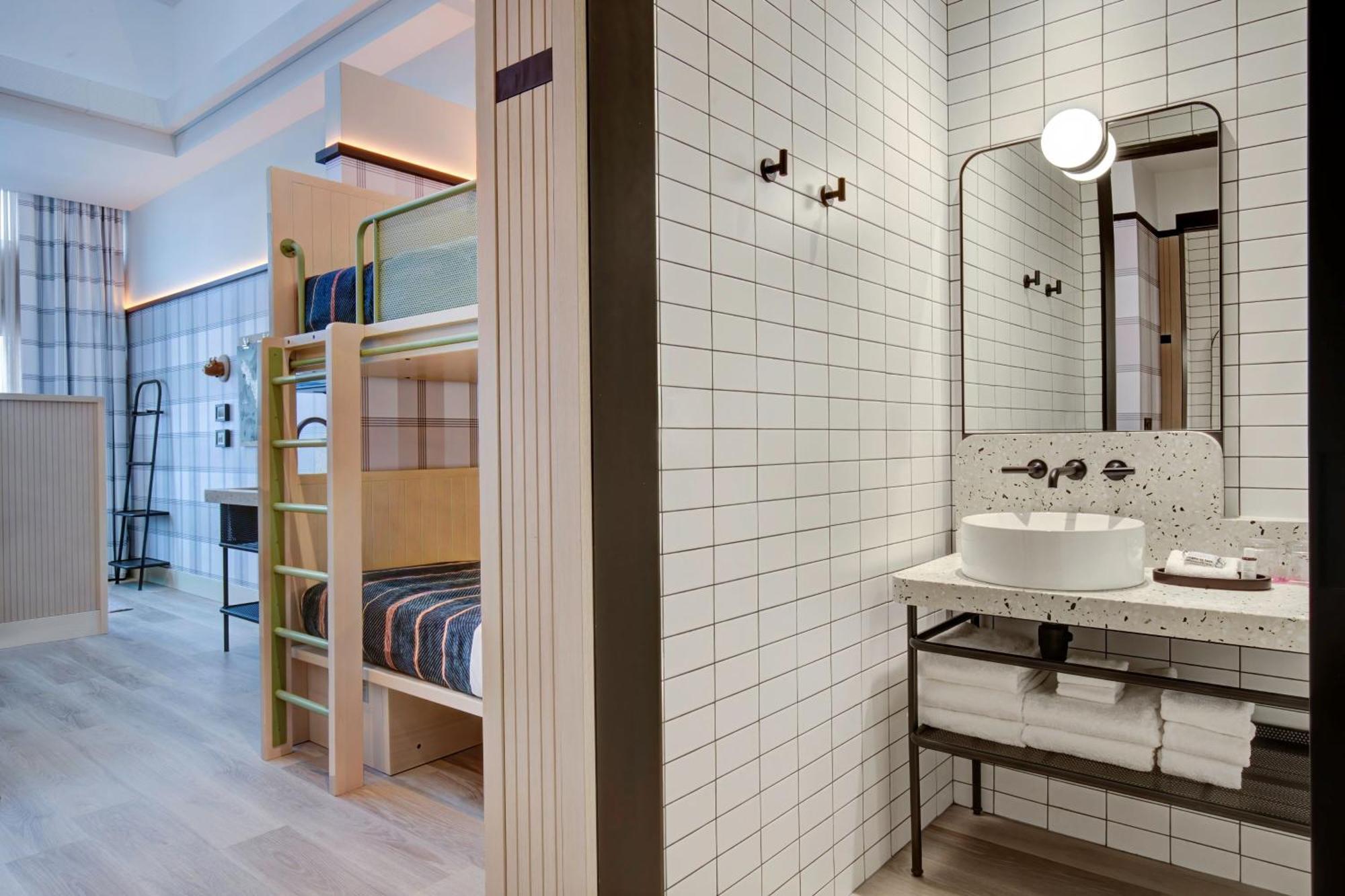 Hotel Moxy *
