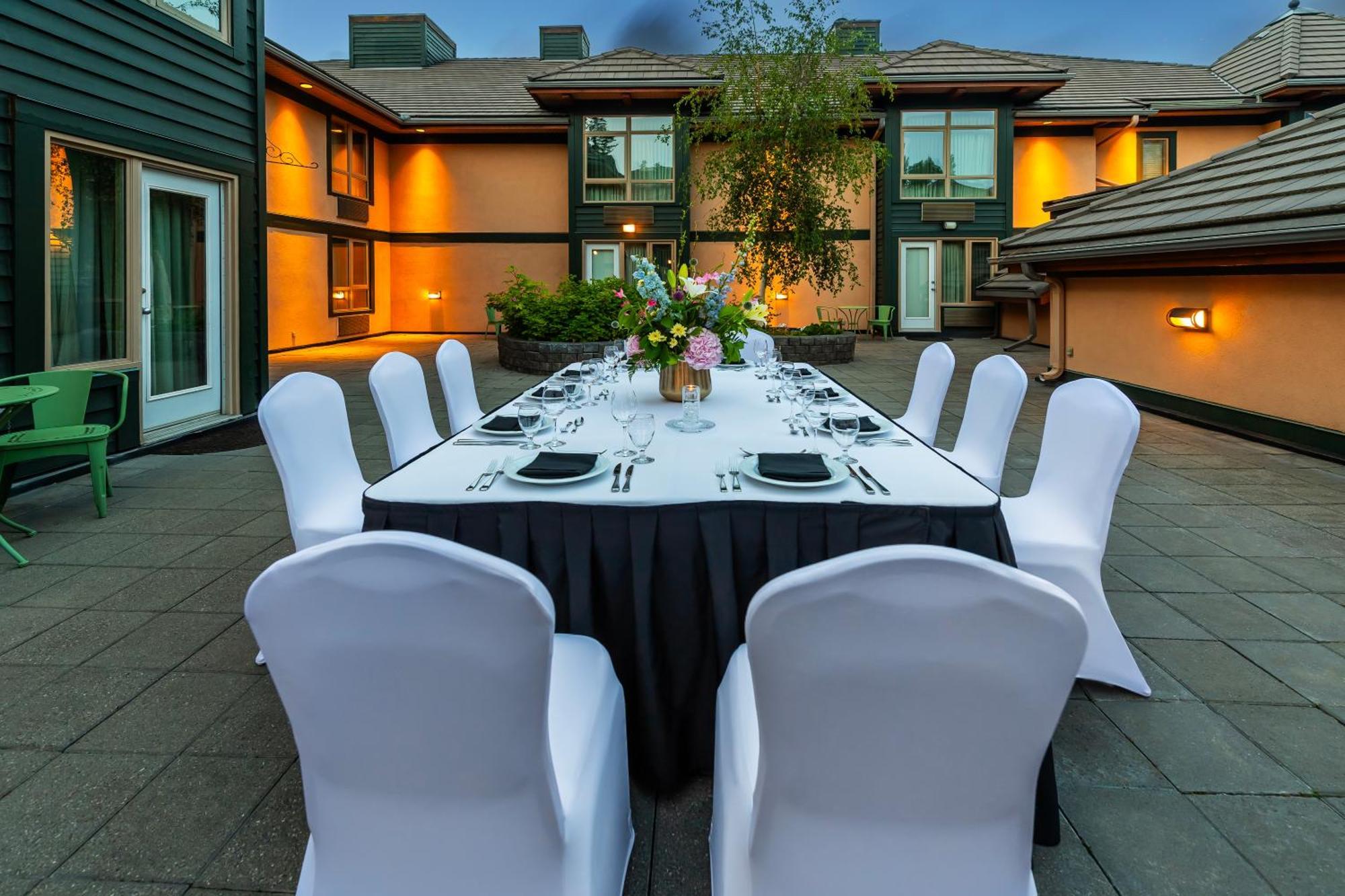 Hotel Royal Canadian 4*