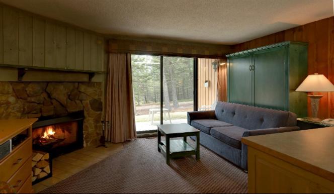 Hotel Douglas Fir &