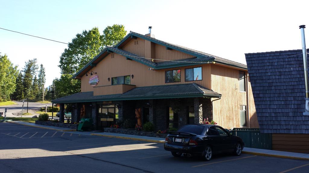 Hotel Douglas Fir &