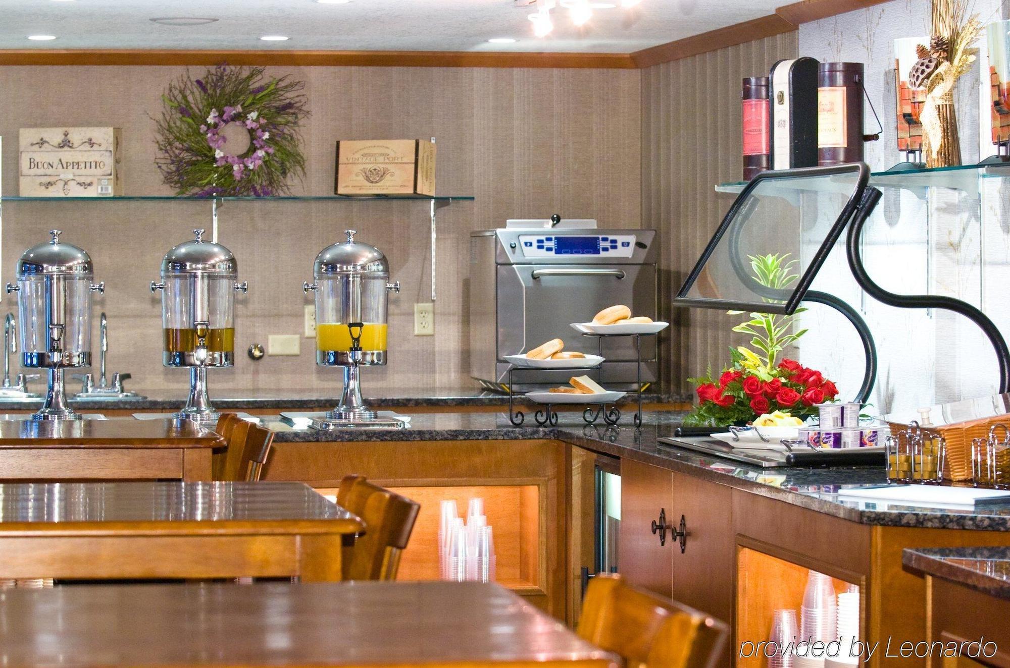 Charltons Hotel 3*