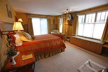 Buffaloberry Bed & Breakfast 4*
