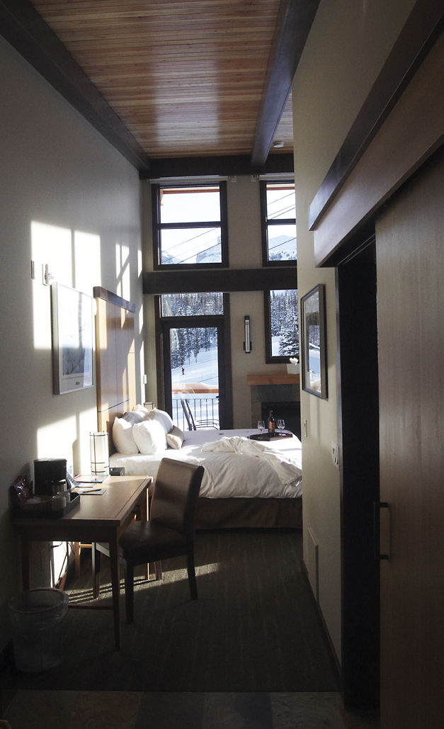 Sunshine Mountain Hotel 4*