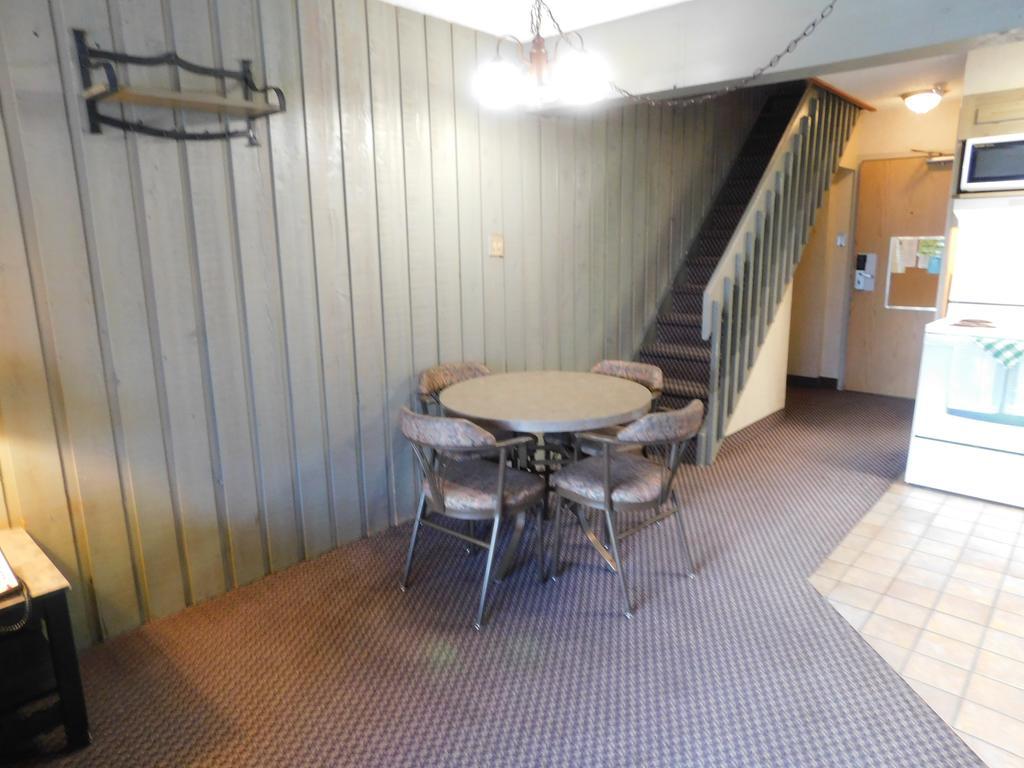 Hotel Douglas Fir &