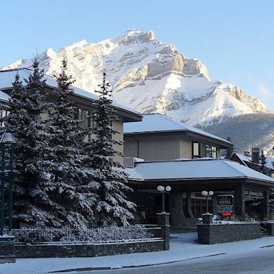 Elk + Avenue Hotel Banff