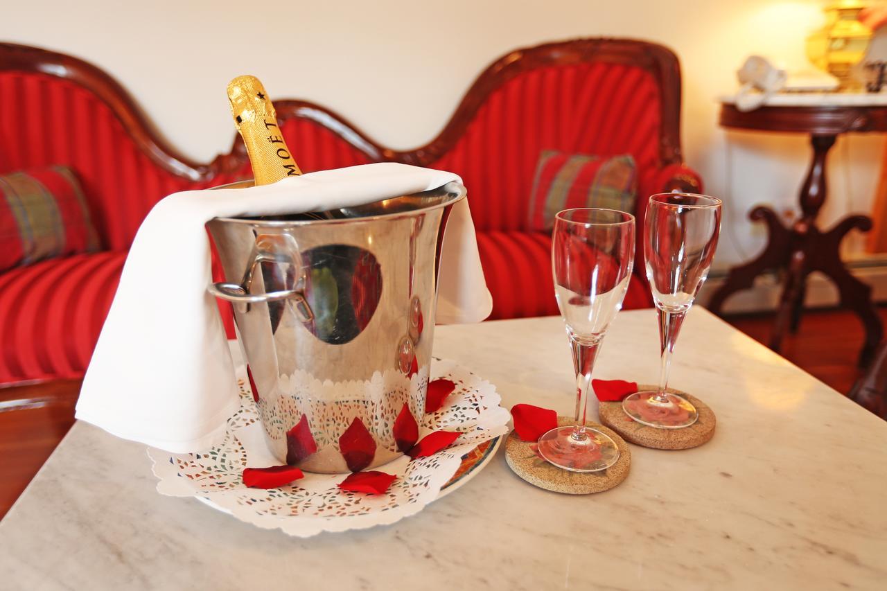 Bed & Breakfast Beaujolais Boutique At Thea's House Banff