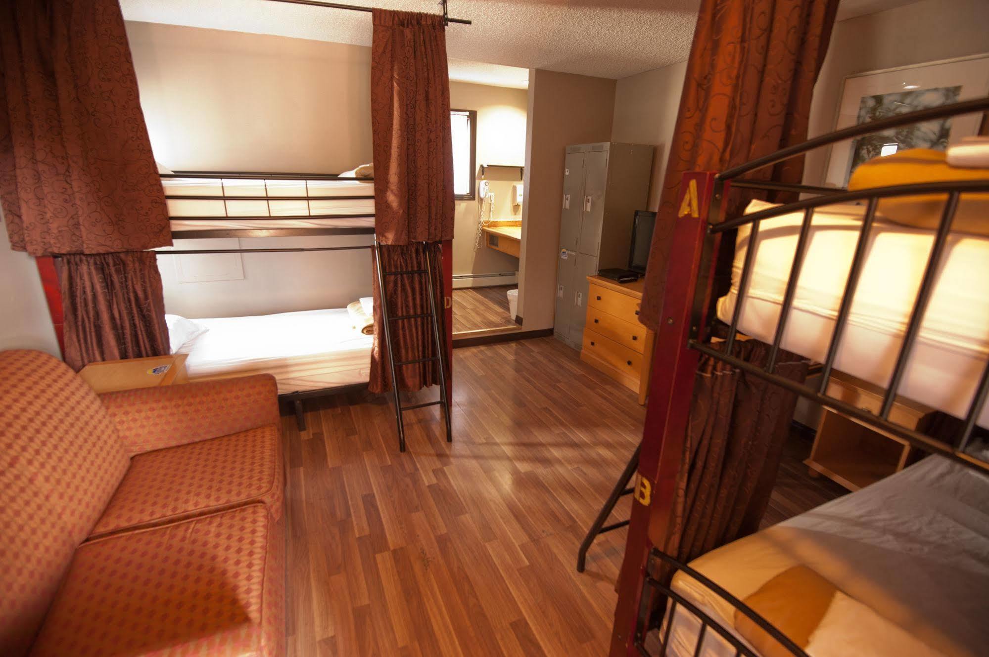 Hostel International *