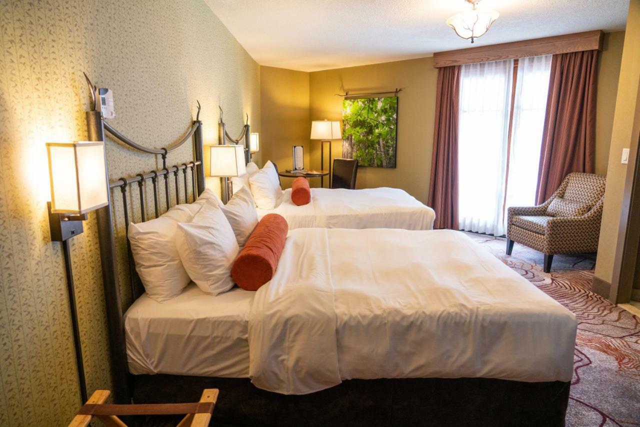 Hotel Caribou And Banff