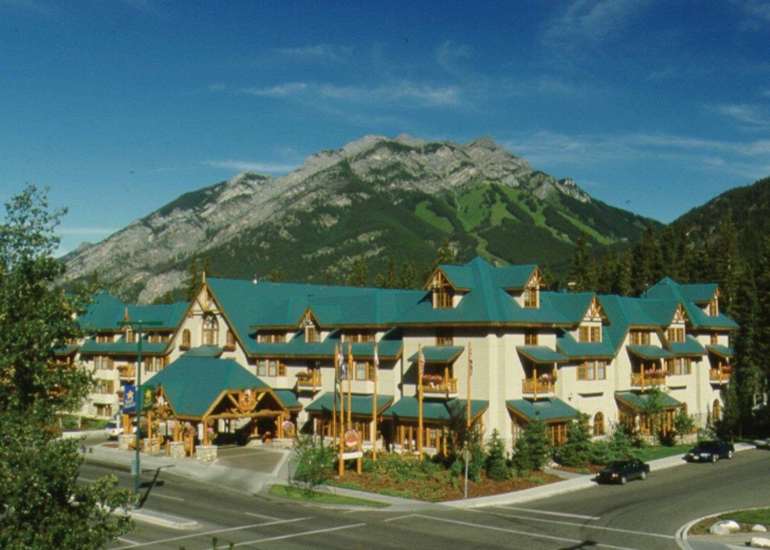 Hotel Caribou And