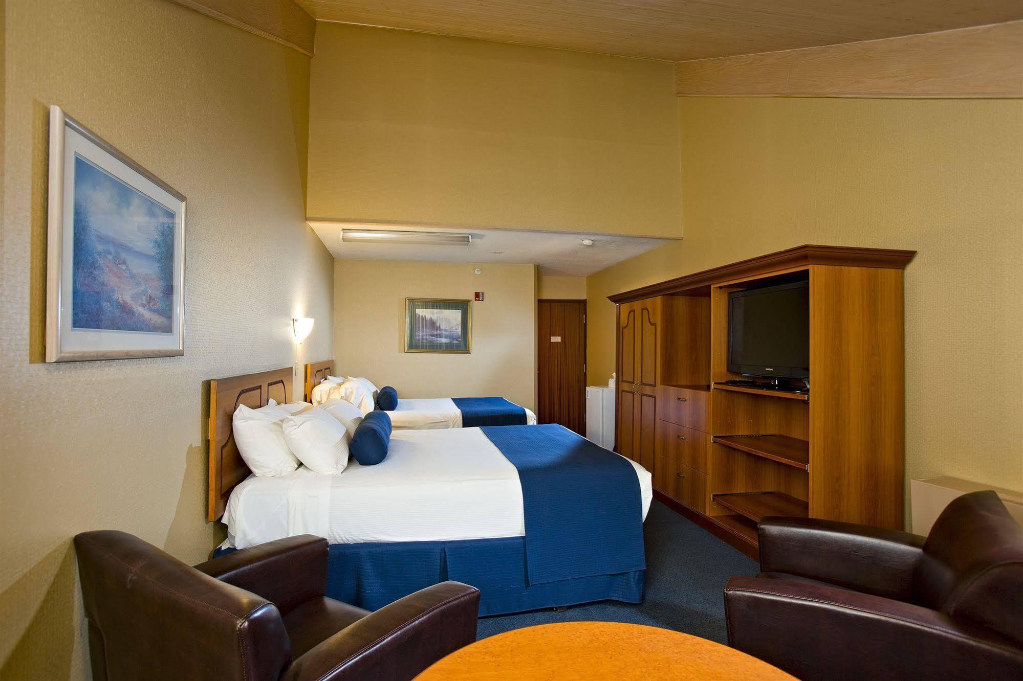 Red Carpet Hotel